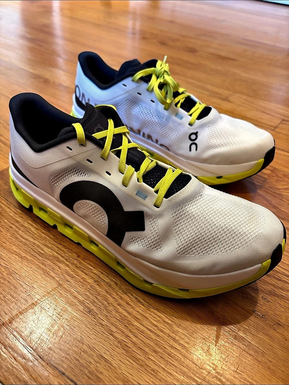 On Cloudflow Mens 10